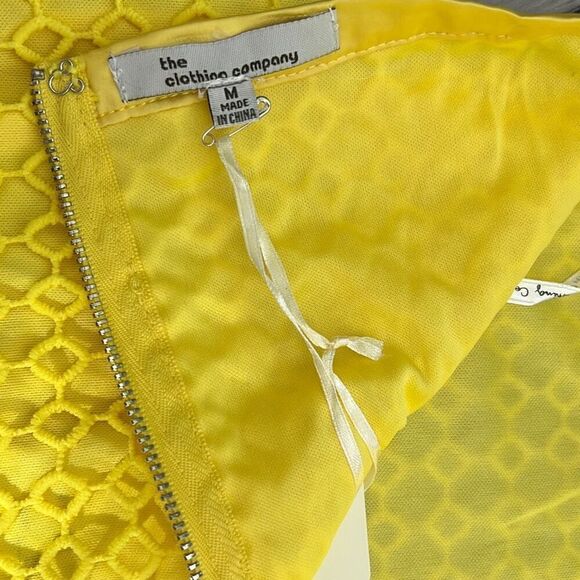The Clothing Company Women's Geo Crochet Lined Yellow Midi Pencil Skirt Sz M NWT - Picture 6 of 10